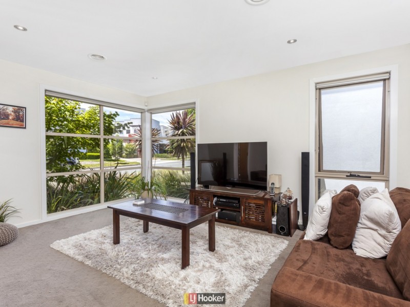 14 Dickins Street, Forde ACT 2914