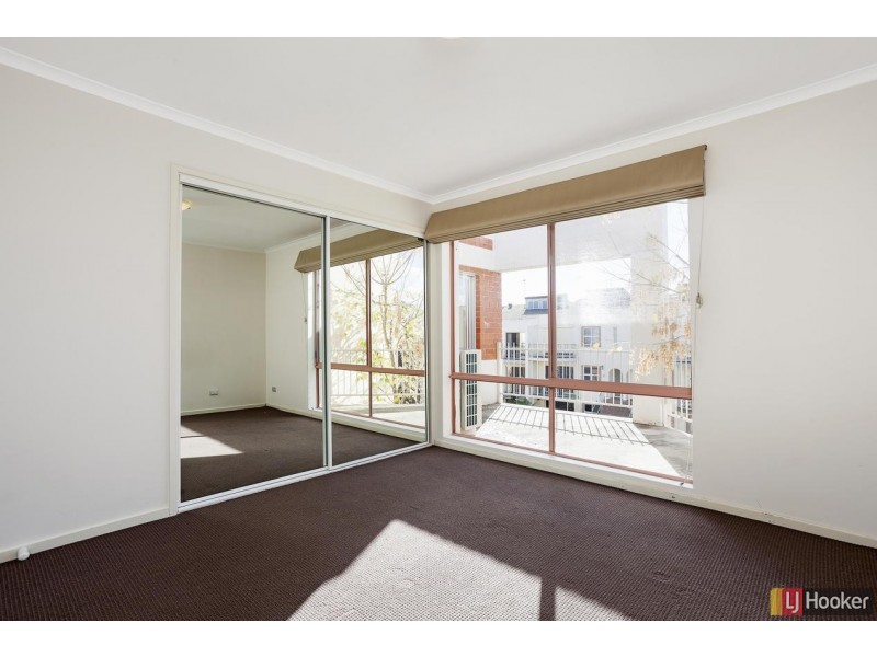 2/139 Port Jackson Circuit, Phillip ACT 2606