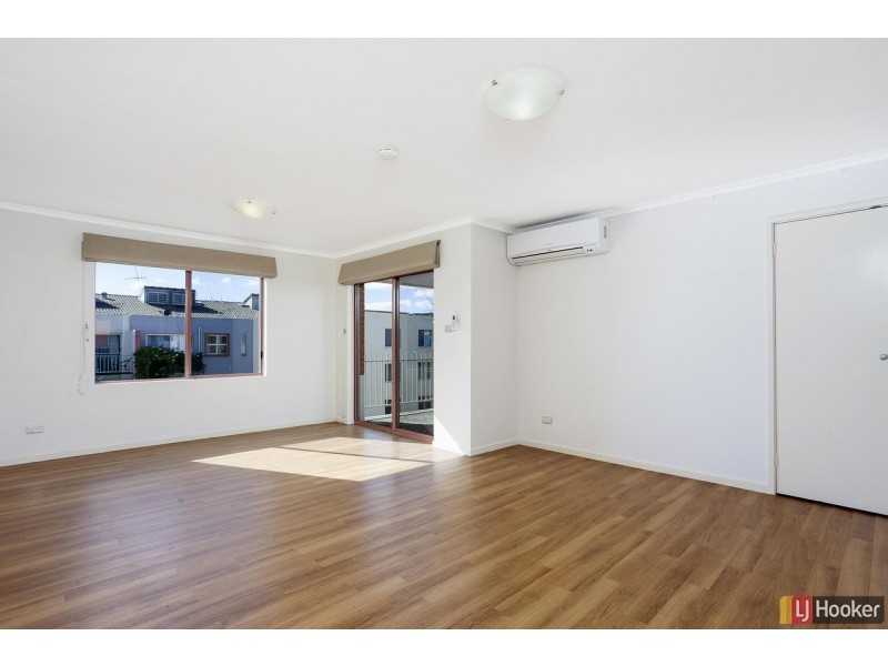 2/139 Port Jackson Circuit, Phillip ACT 2606