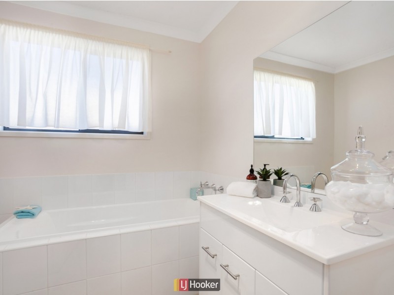 33 Constance Stone Street, Macgregor ACT 2615