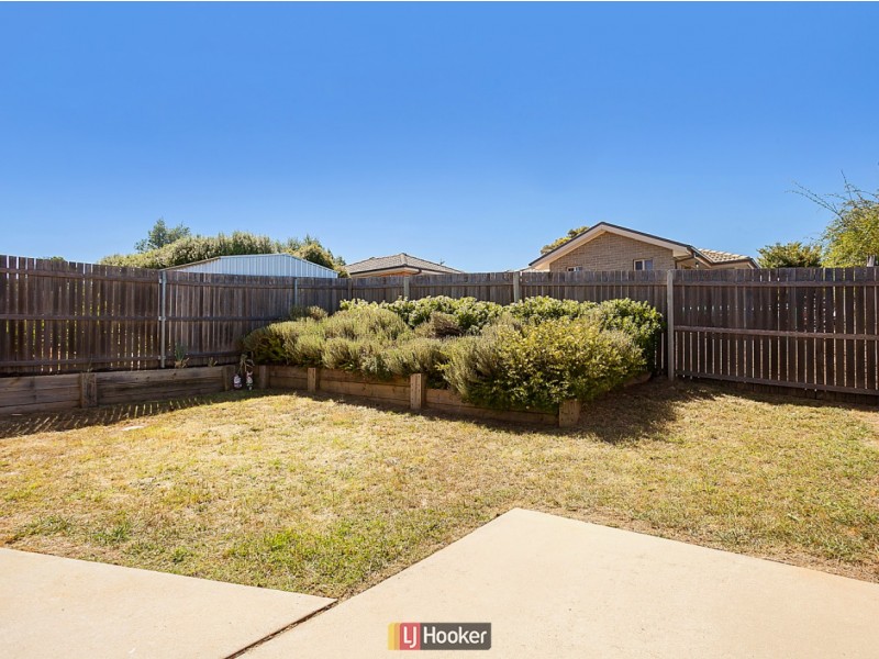 33 Constance Stone Street, Macgregor ACT 2615
