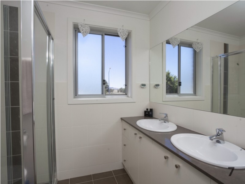 12 Siroset Close, Dunlop ACT 2615