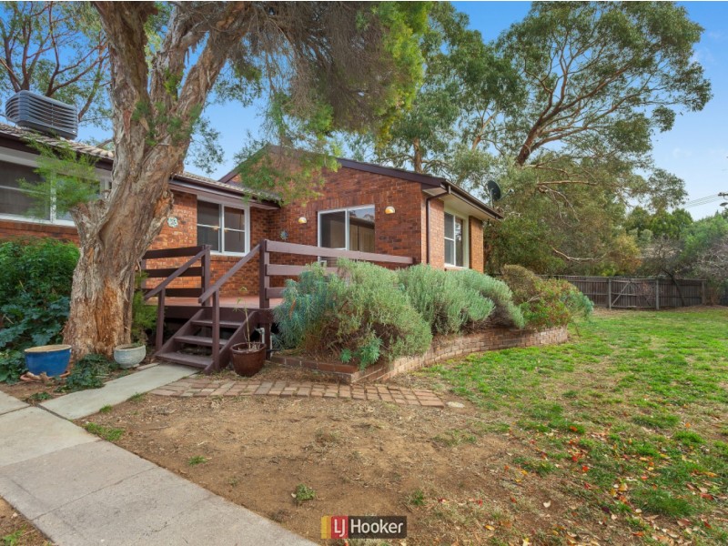 19 Gillespie Street, Weetangera ACT 2614
