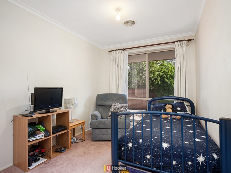 77 Twelvetrees Crescent, Florey ACT 2615