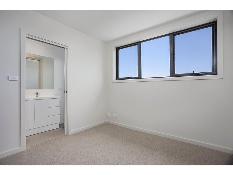 10/15 Wanderlight Avenue, Lawson ACT 2617