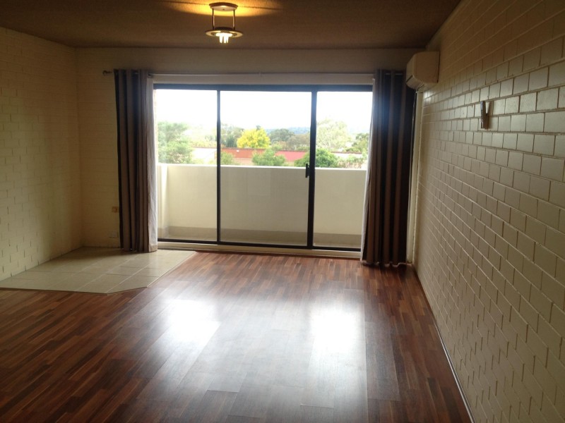 1/26 Springvale Drive, Hawker ACT 2614