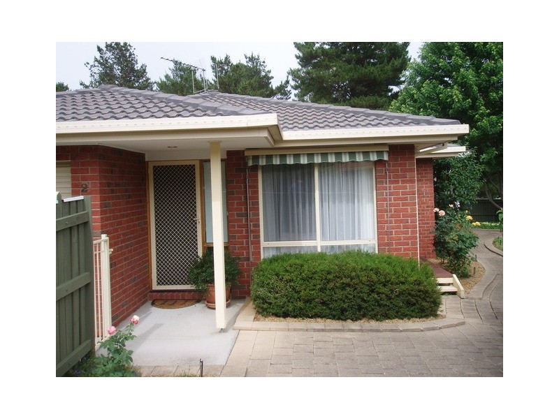 2/106 Britten Jones Drive, Holt ACT 2615