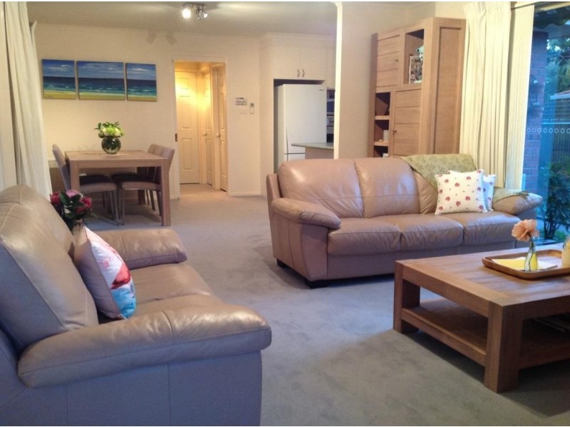 2/106 Britten Jones Drive, Holt ACT 2615