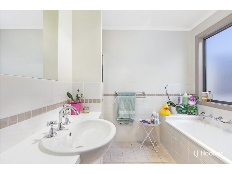 25 Sarre Street, Gungahlin ACT 2912