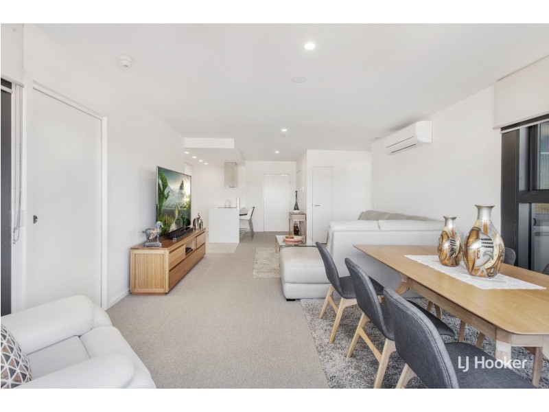2401/120 Eastern Valley Way, Belconnen ACT 2617