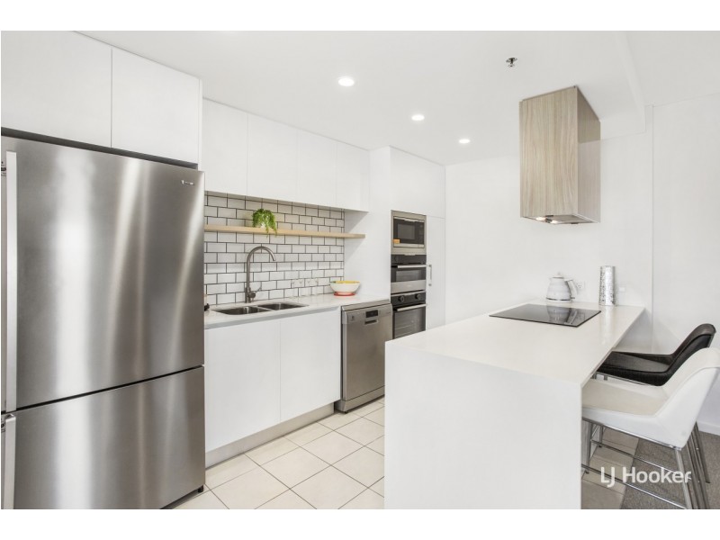 2401/120 Eastern Valley Way, Belconnen ACT 2617
