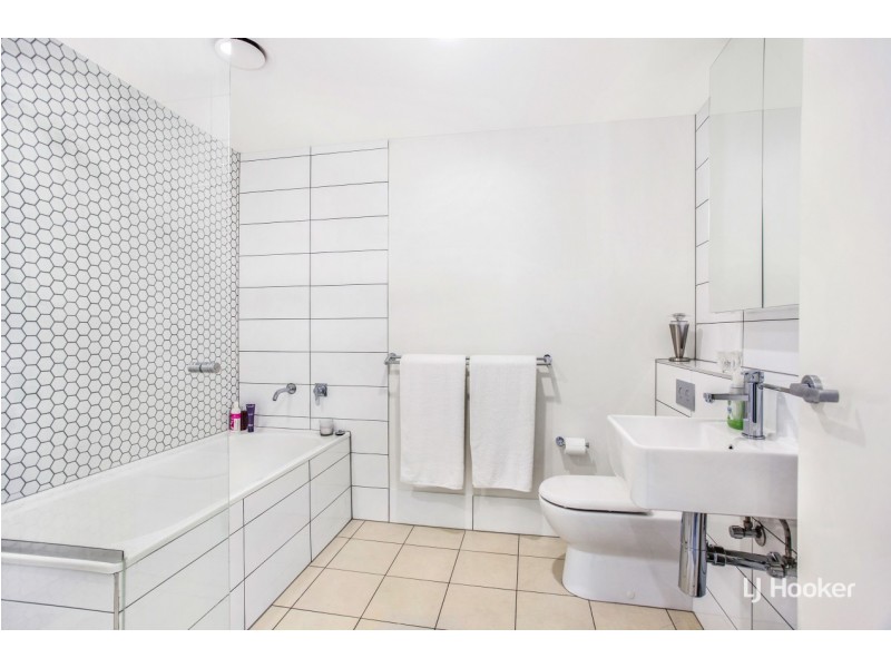 2401/120 Eastern Valley Way, Belconnen ACT 2617