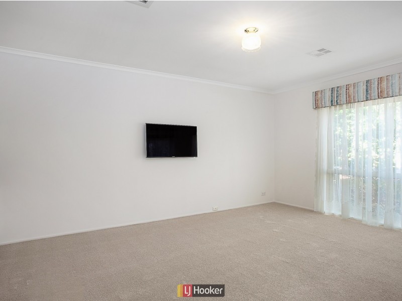 6 Hickson Place, Monash ACT 2904