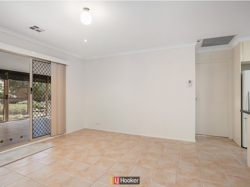 6 Hickson Place, Monash ACT 2904