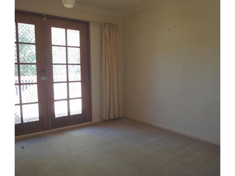 31 Wisdom Street, Hughes ACT 2605