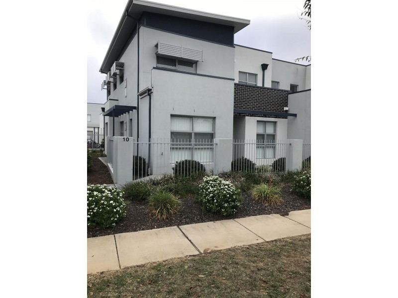 10 Mavis Latham Street, Franklin ACT 2913