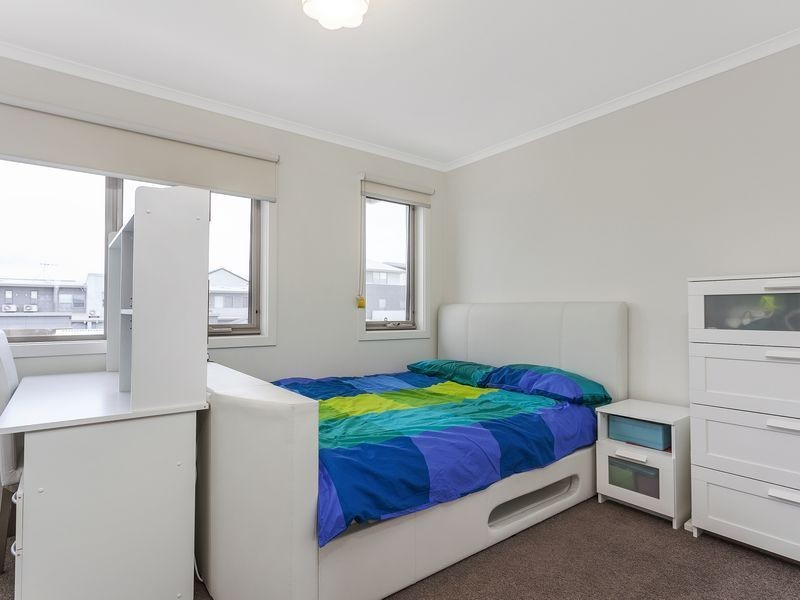 6/20 Clare Burton Crescent, Franklin ACT 2913