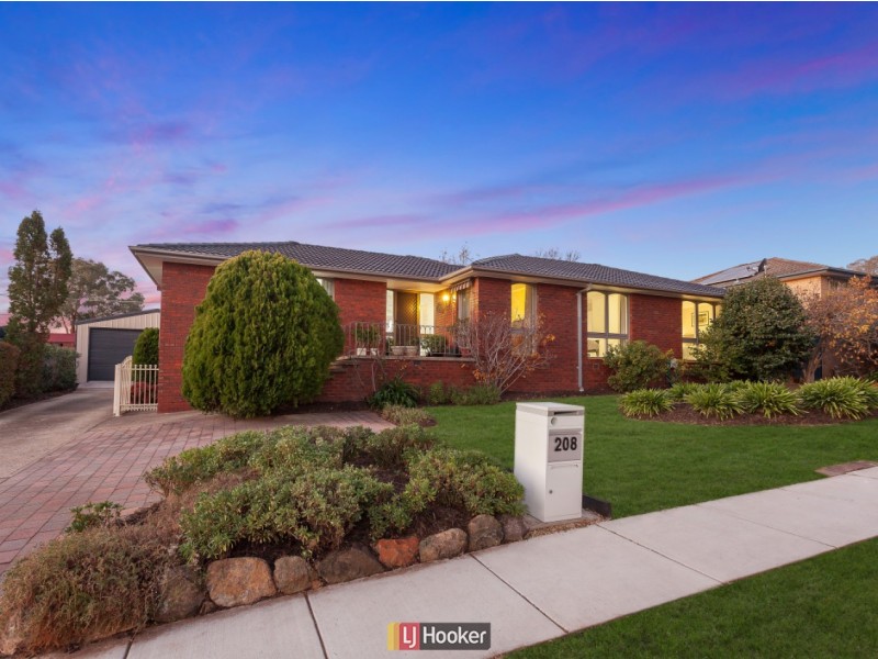 208 Southern Cross Drive, Latham ACT 2615