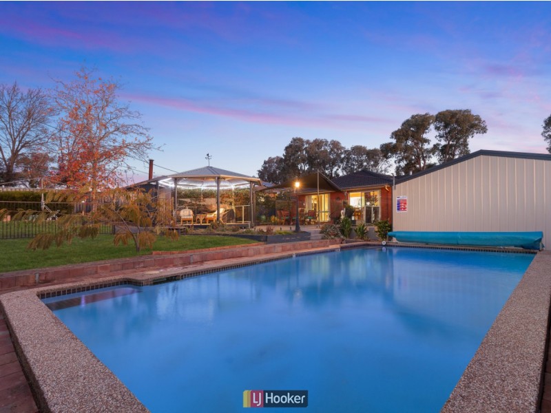 208 Southern Cross Drive, Latham ACT 2615