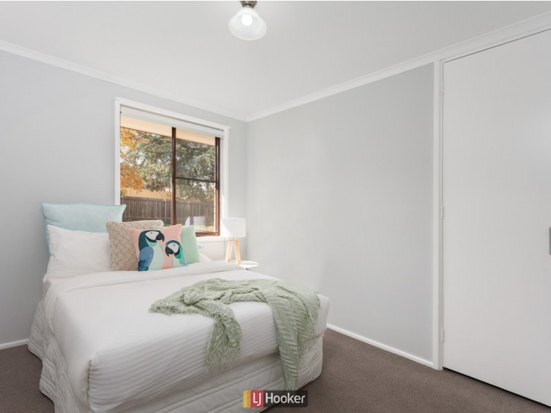 8 Hayward Street, Macgregor ACT 2615