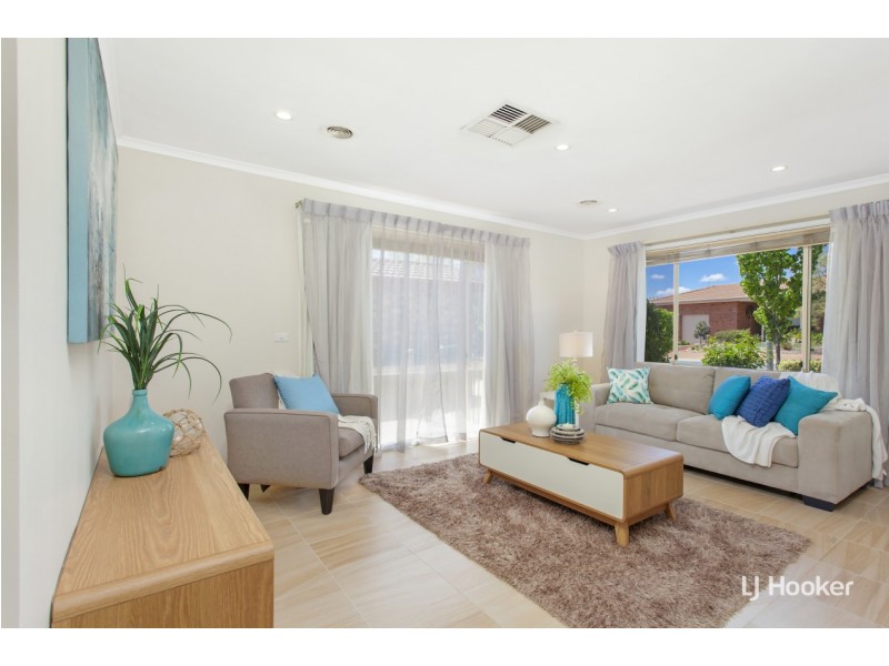 22 Ashcroft Crescent, Monash ACT 2904