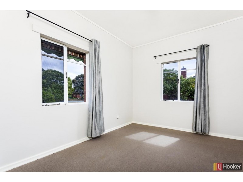 29 Mckinlay Street, Narrabundah ACT 2604