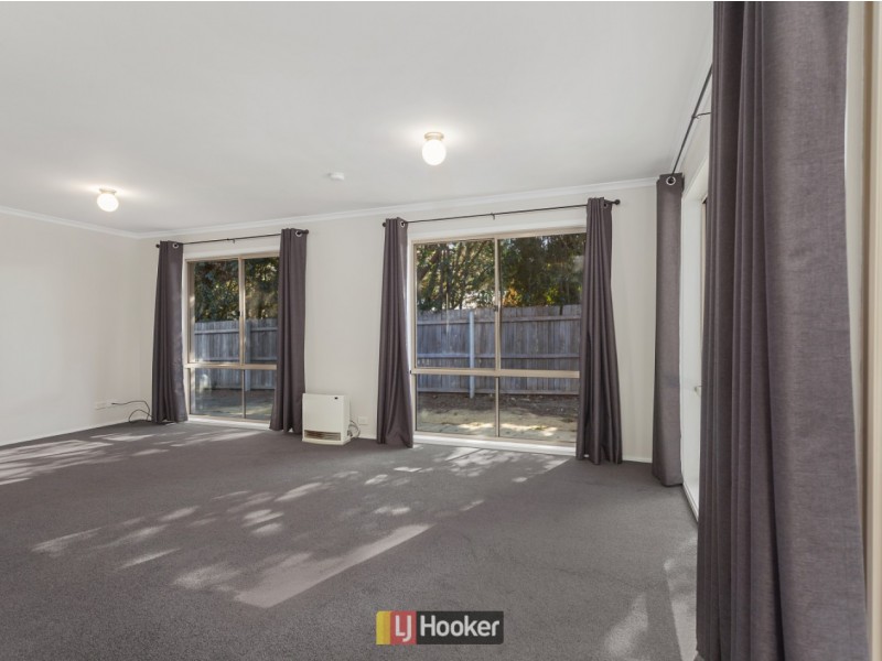 54 Sid Barnes Crescent, Gordon ACT 2906