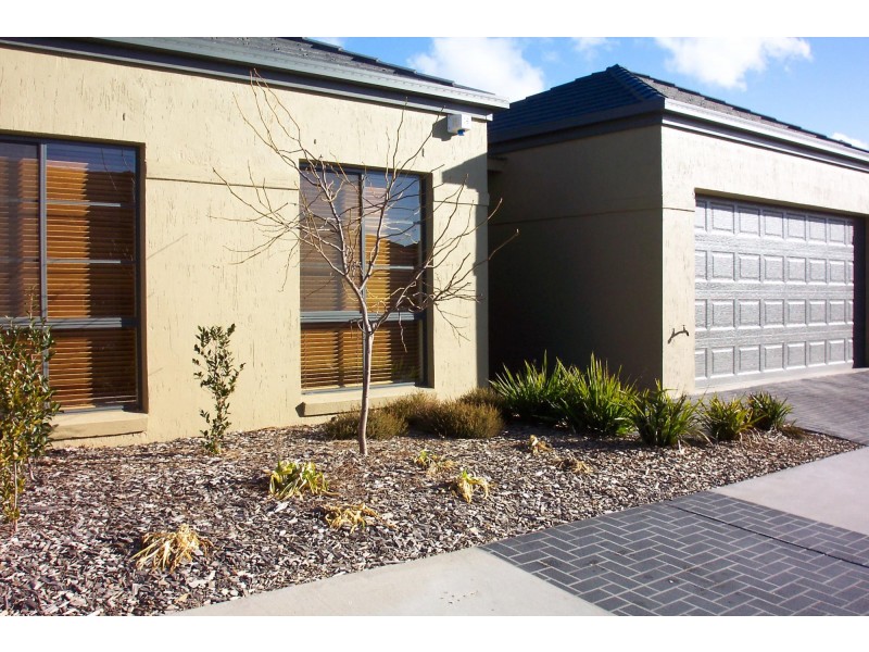 2/200 Baldwin Drive, Giralang ACT 2617