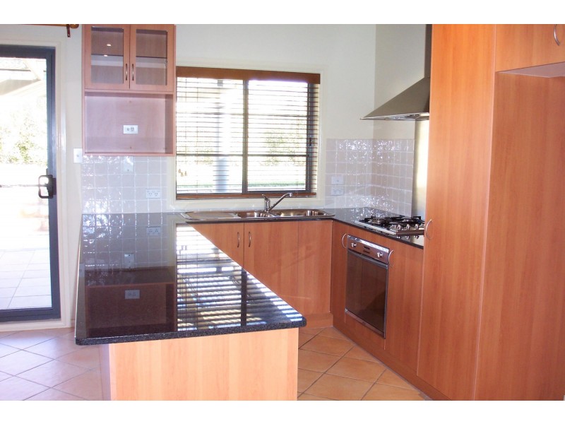 2/200 Baldwin Drive, Giralang ACT 2617