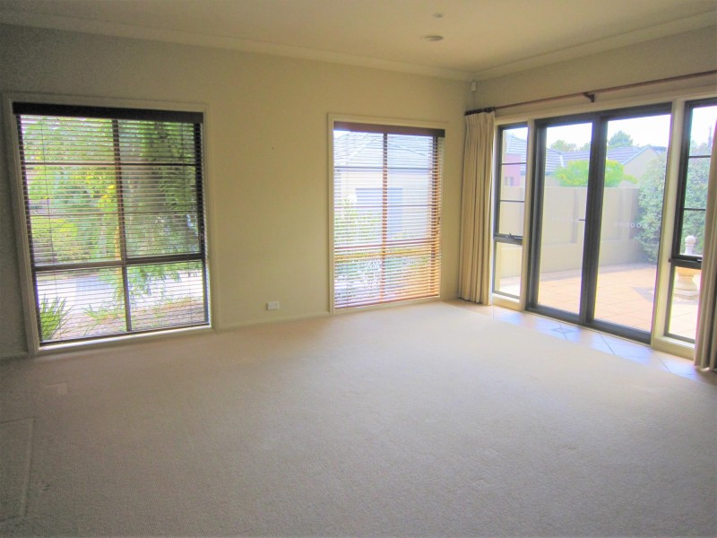 2/200 Baldwin Drive, Giralang ACT 2617