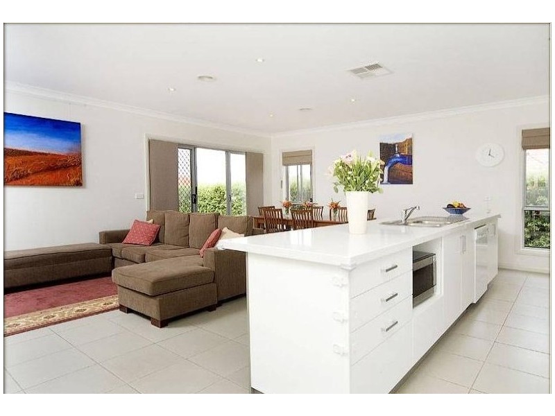 9 Erdos Street, Bruce ACT 2617