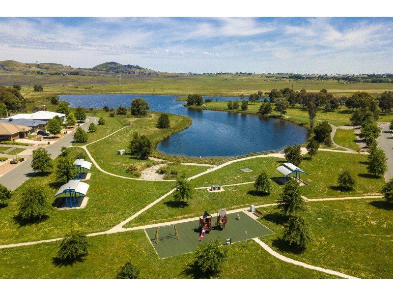 6 Toft Street, Dunlop ACT 2615