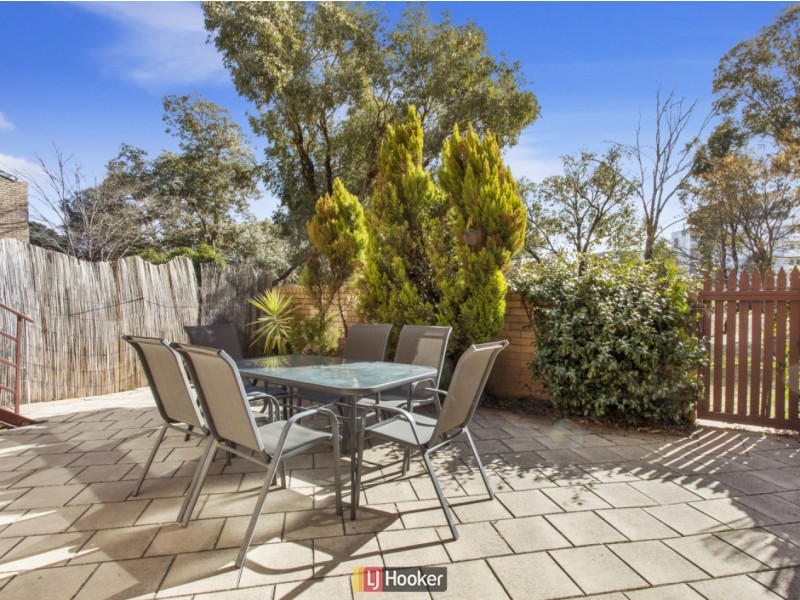 6 McElhone Court, Belconnen ACT 2617