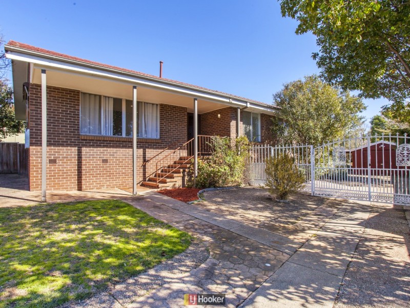 27 Hensman Place, Latham ACT 2615