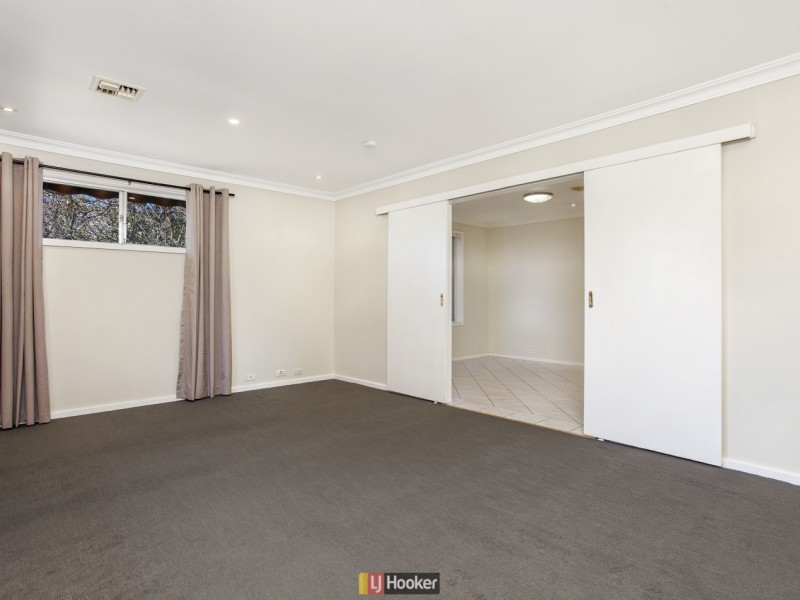 27 Hensman Place, Latham ACT 2615