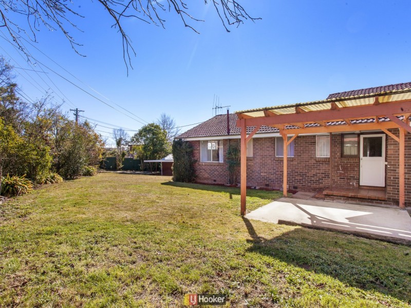 27 Hensman Place, Latham ACT 2615