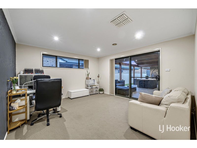 16 Stump Jump Crescent, Dunlop ACT 2615