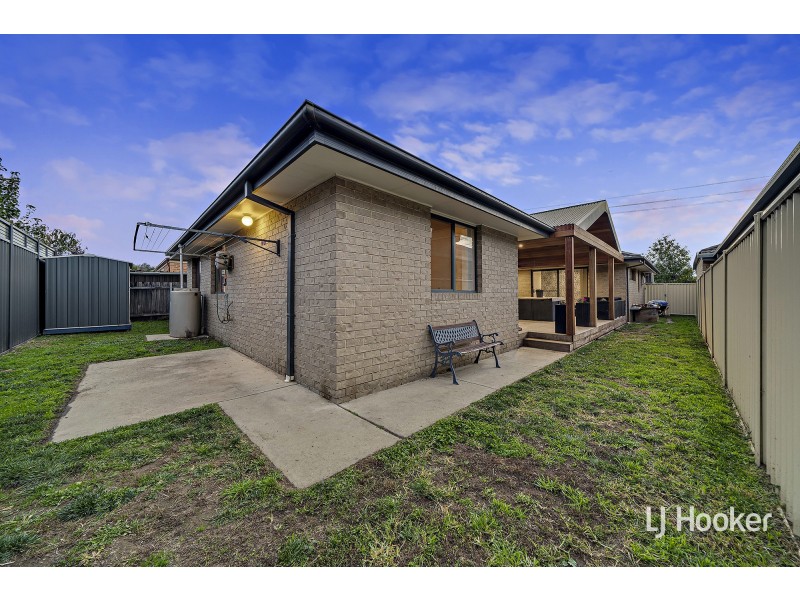 16 Stump Jump Crescent, Dunlop ACT 2615