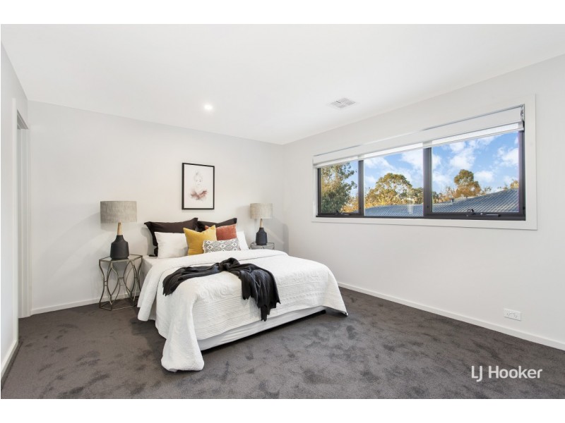 1 Gibbes Place, Weetangera ACT 2614
