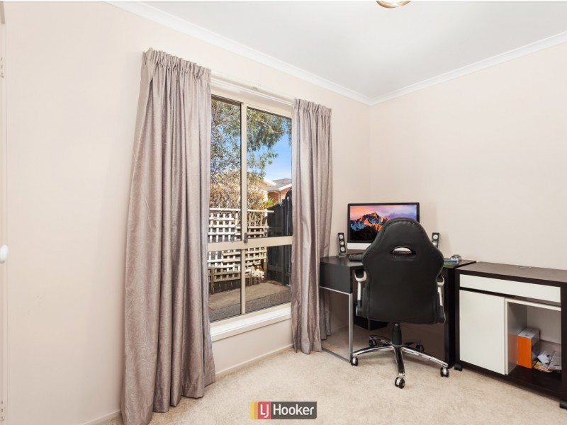 9 Finey Close, Dunlop ACT 2615