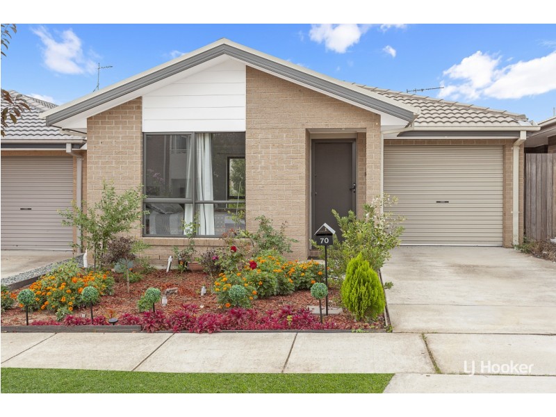 70 Jeff Snell Crescent, Dunlop ACT 2615