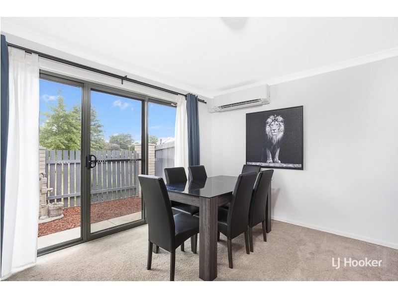 70 Jeff Snell Crescent, Dunlop ACT 2615