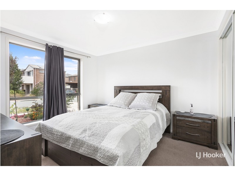 70 Jeff Snell Crescent, Dunlop ACT 2615