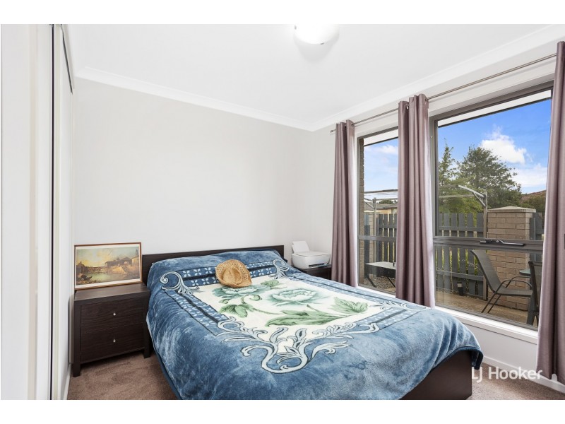 70 Jeff Snell Crescent, Dunlop ACT 2615