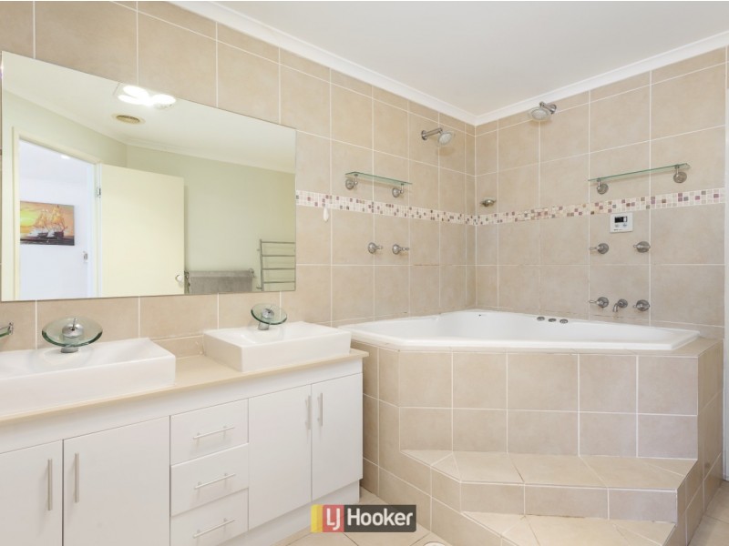 32 Marchant Circuit, Dunlop ACT 2615