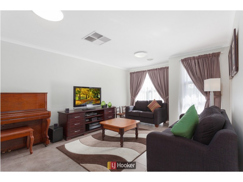 42 Louisa Briggs Circuit, Bonner ACT 2914