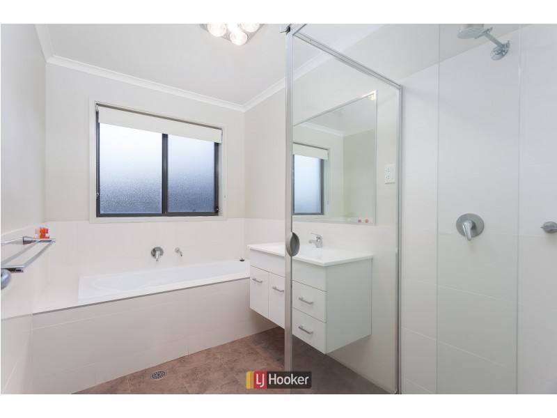 42 Louisa Briggs Circuit, Bonner ACT 2914