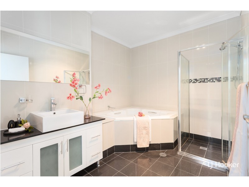 16 Cudgewa Lane, Harrison ACT 2914