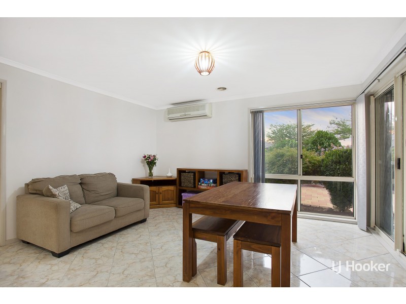 8 Akubra Place, Dunlop ACT 2615