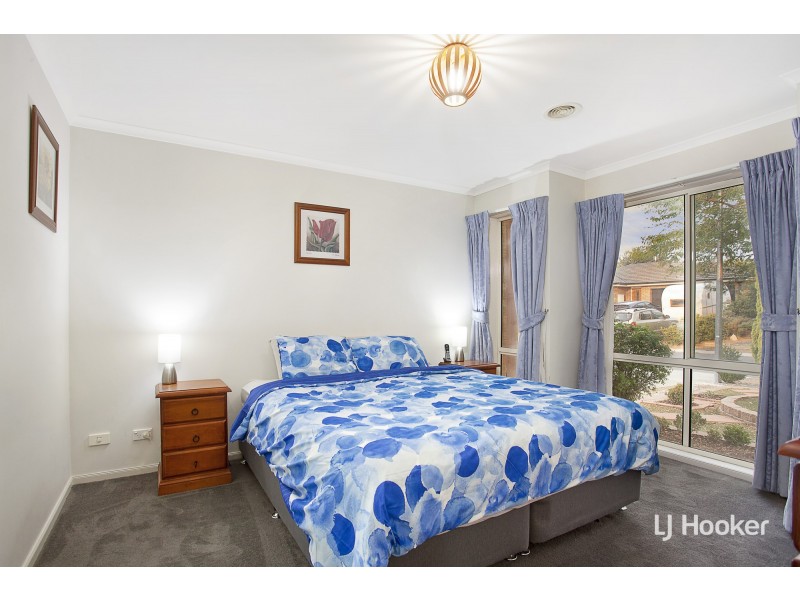 8 Akubra Place, Dunlop ACT 2615